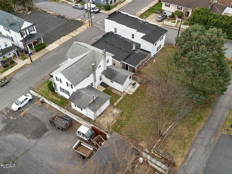Listing photo 4