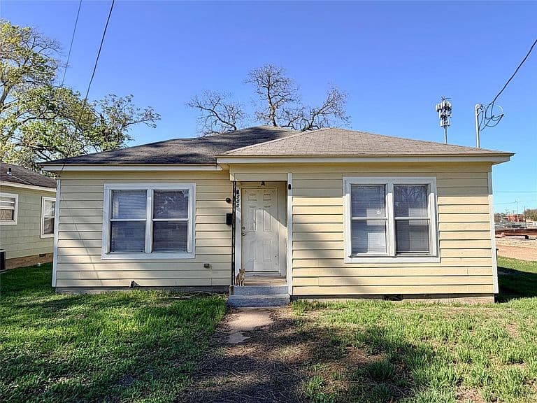 Listing photo 3