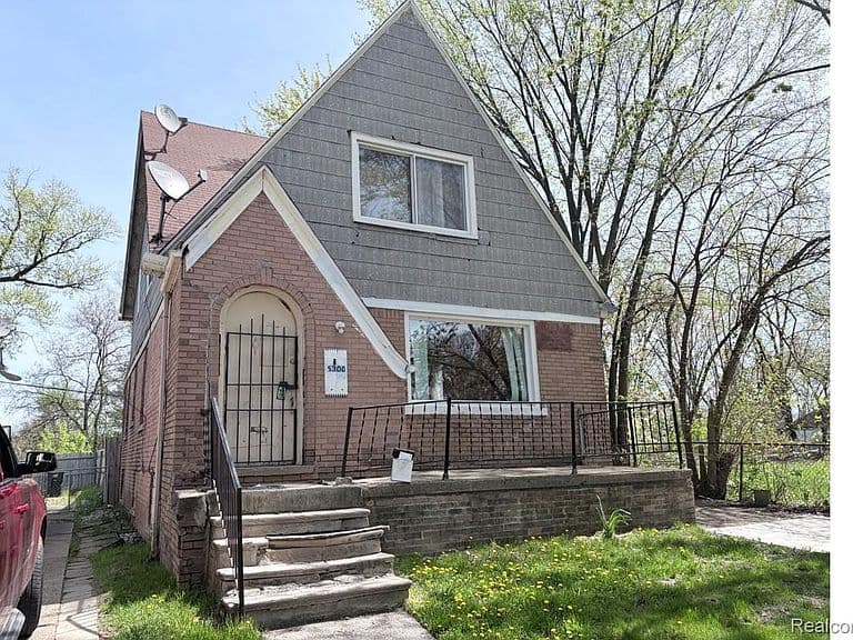 Listing photo 3