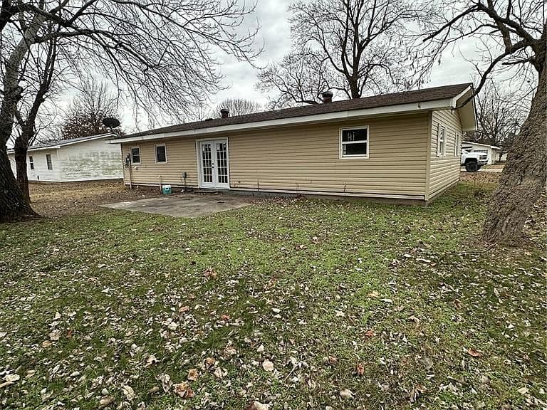 Listing photo 3