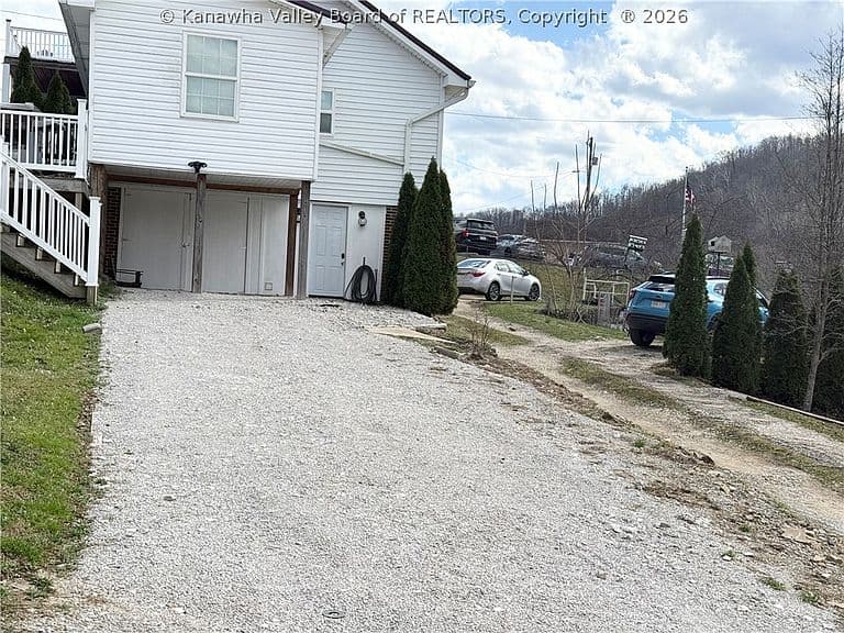 Listing photo 5