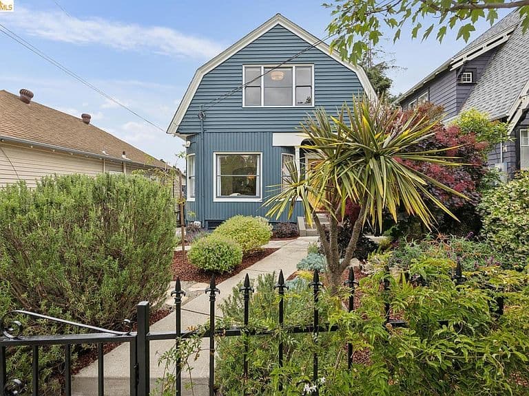 Listing photo 5