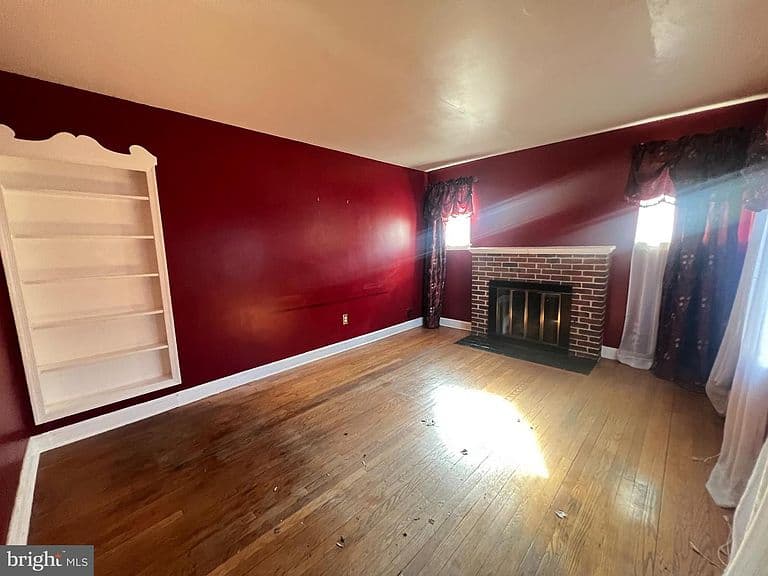 Listing photo 4