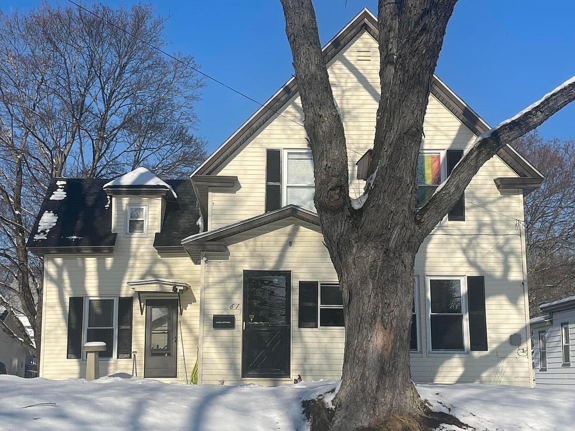 Primary listing photo