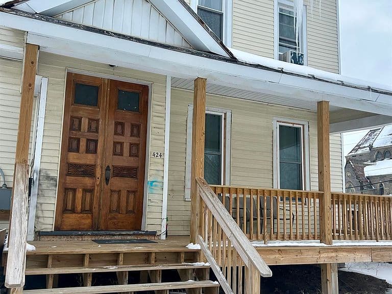 Listing photo 3