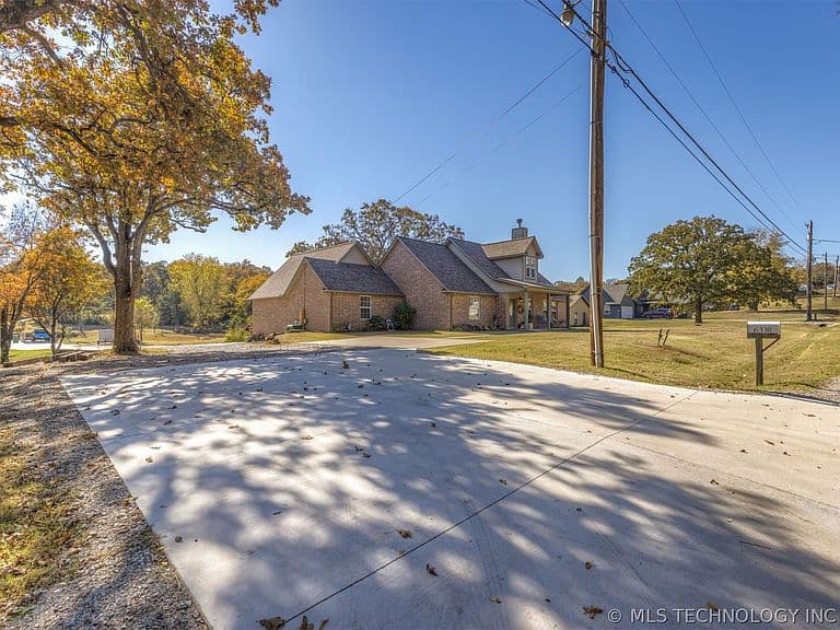 Listing photo 5