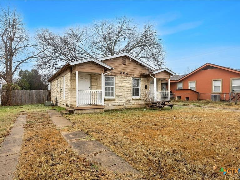 Listing photo 4