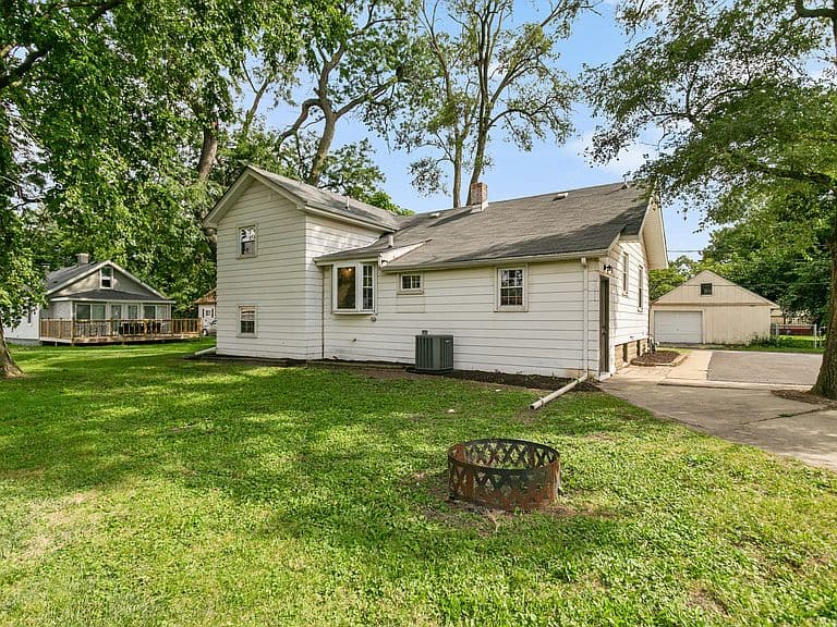 Listing photo 4