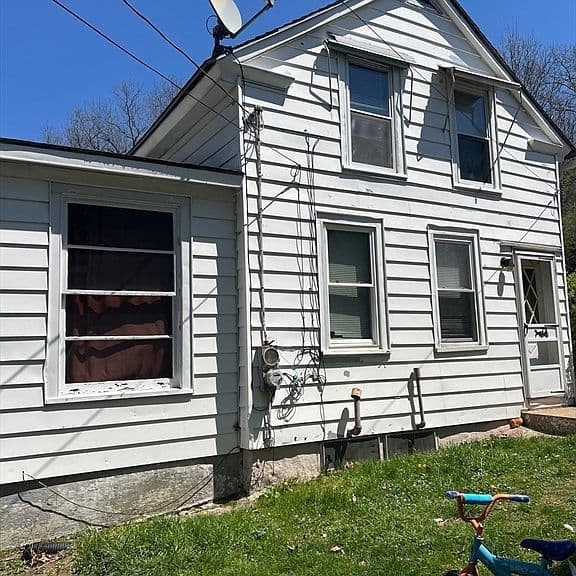 Listing photo 3