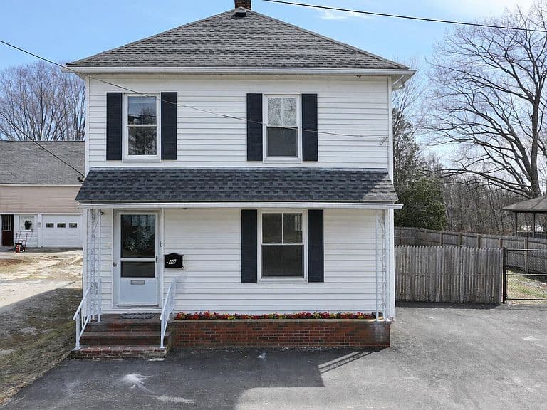 Listing photo 2