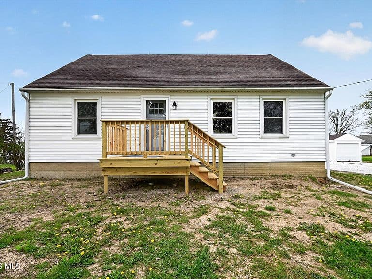 Listing photo 5