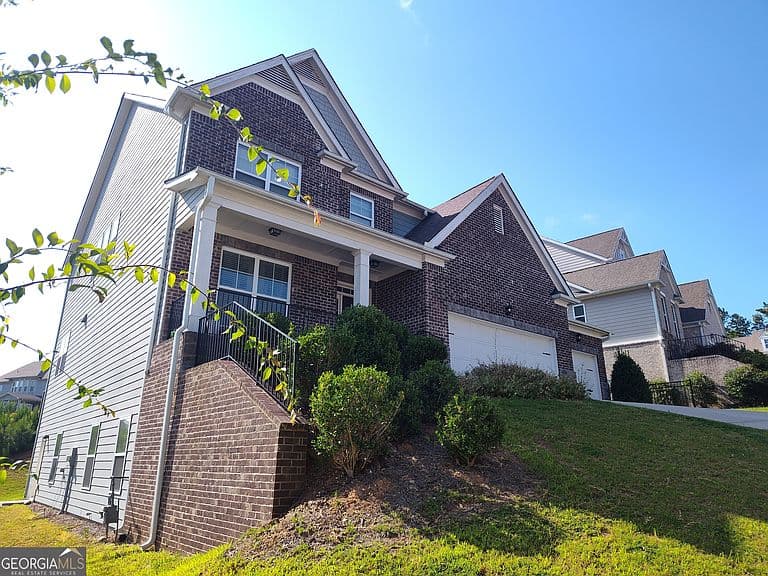 Listing photo 3