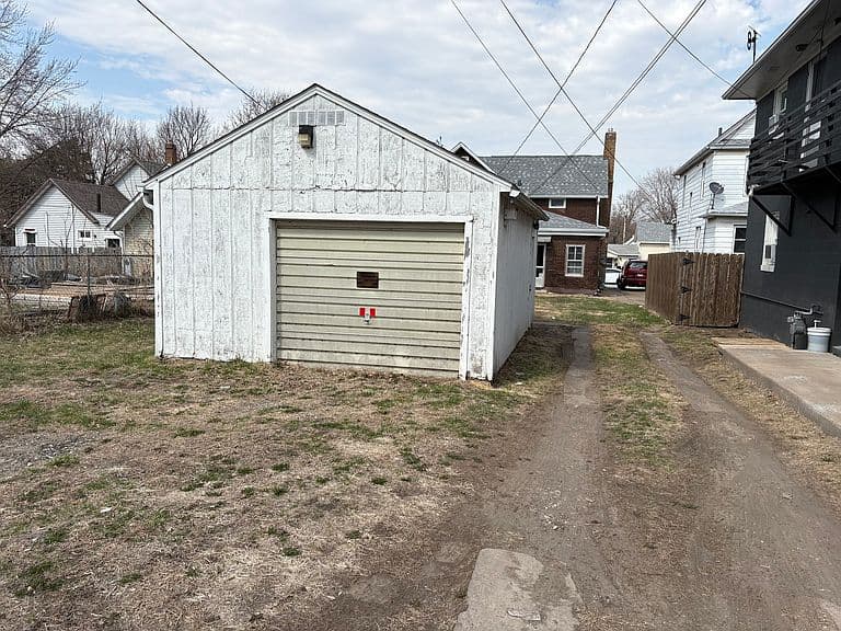 Listing photo 5