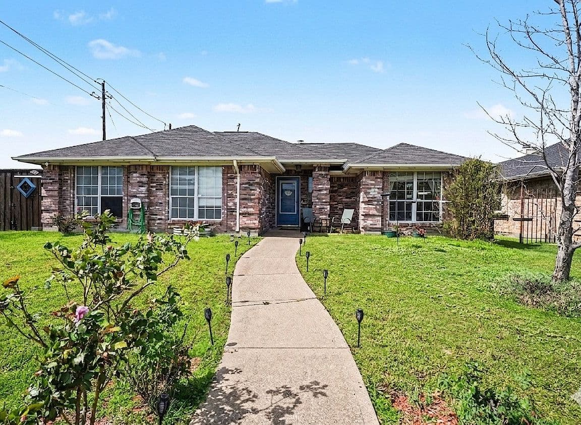 Primary listing photo