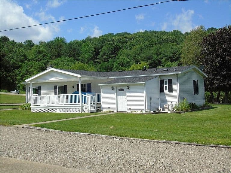 Listing photo 3