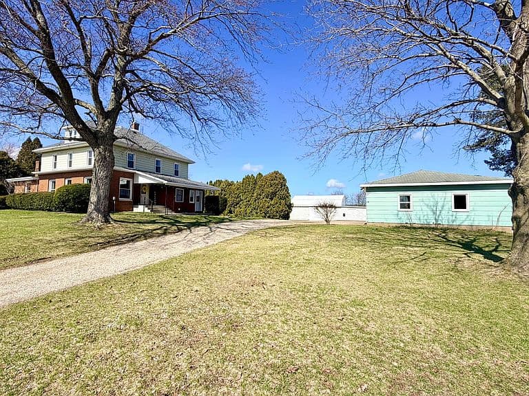 Listing photo 4
