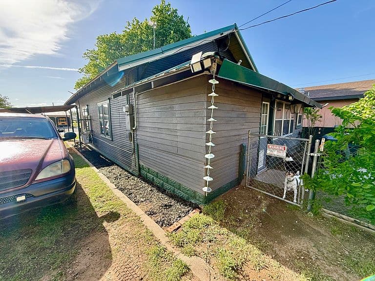 Listing photo 4