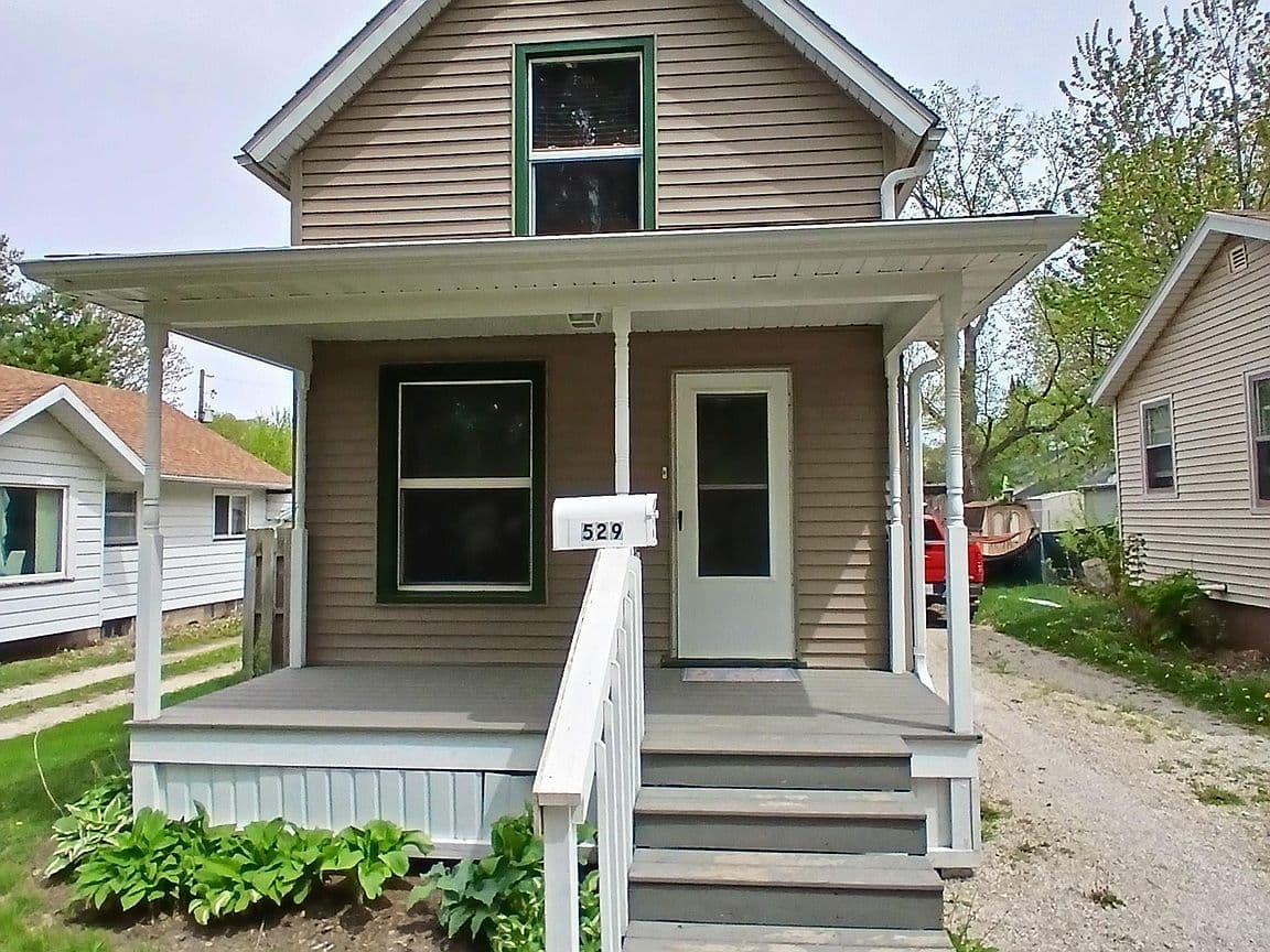 Primary listing photo