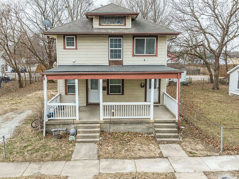 Listing photo 3