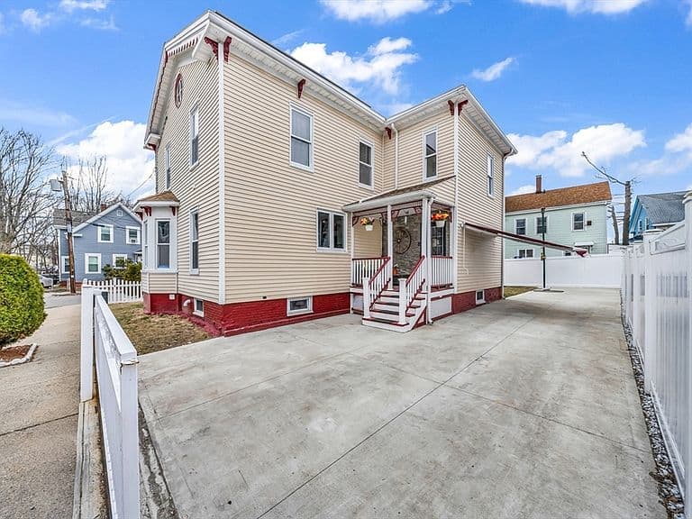 Listing photo 5