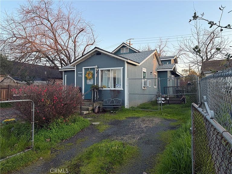 Listing photo 2