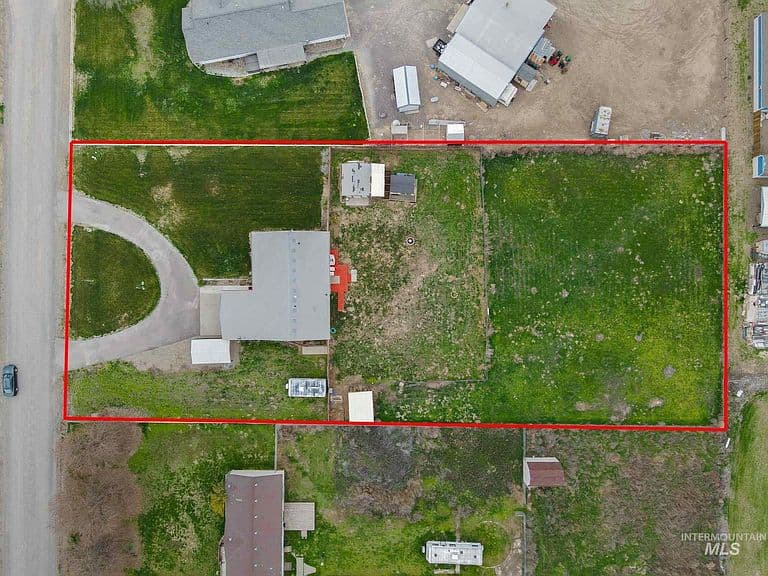 Listing photo 5