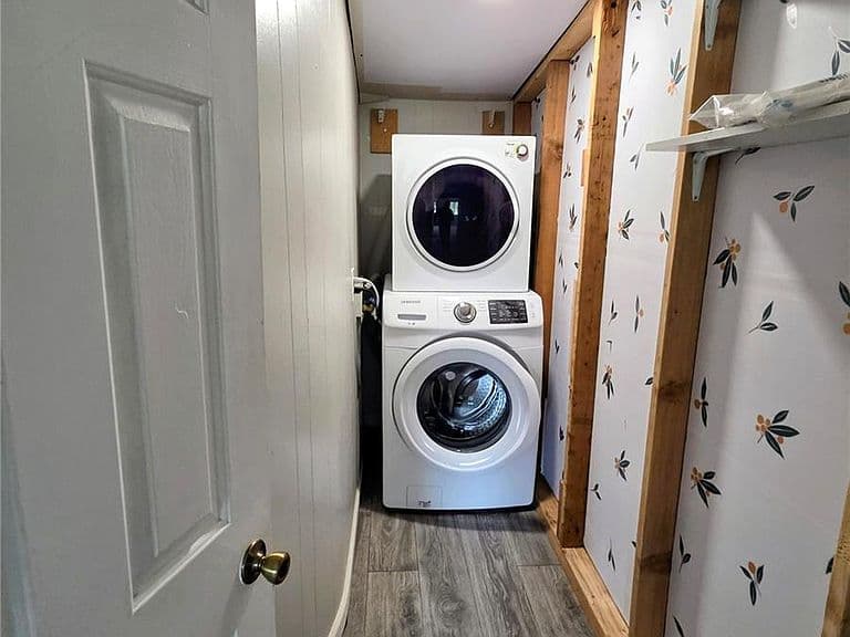 Listing photo 5
