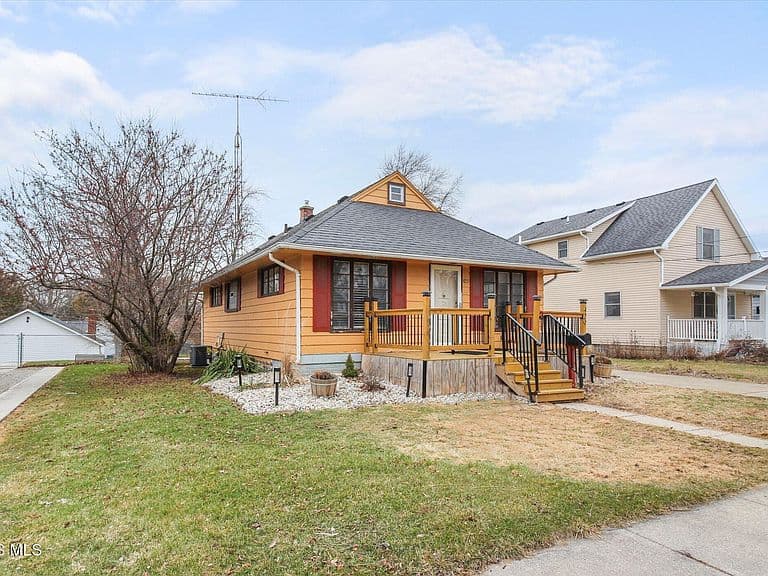 Listing photo 5