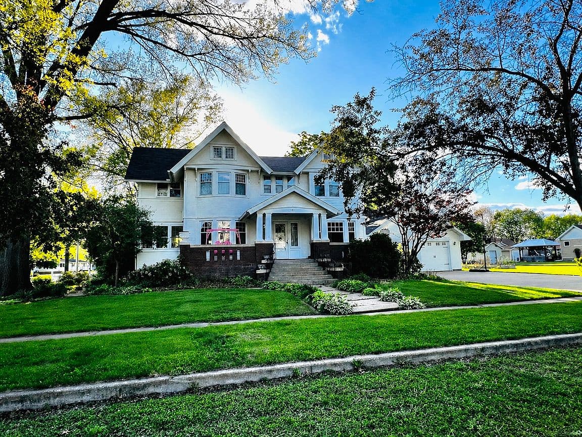 Primary listing photo