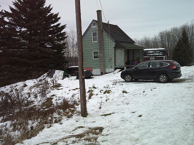Listing photo 2
