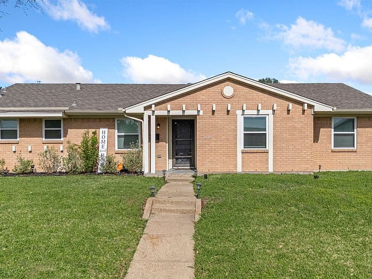 Listing photo 4