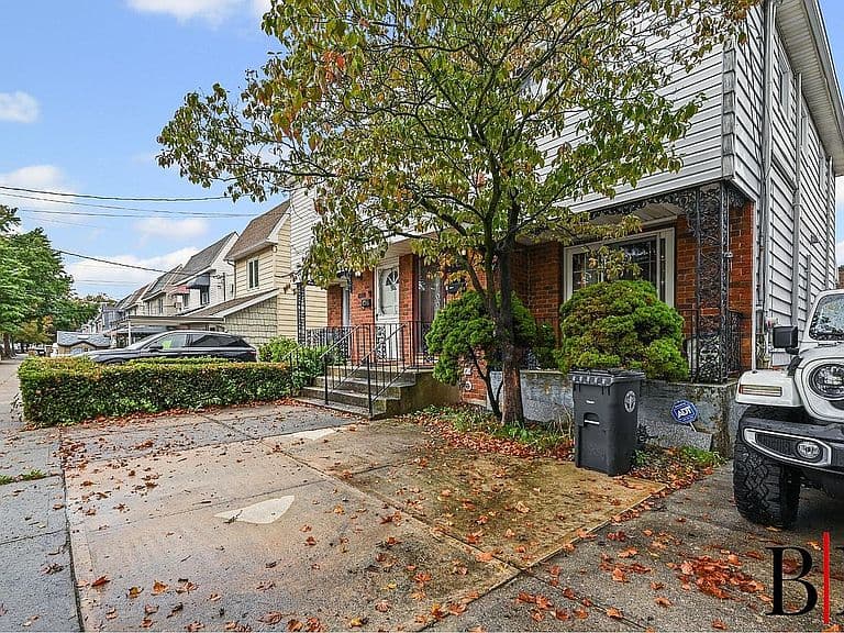 Listing photo 5