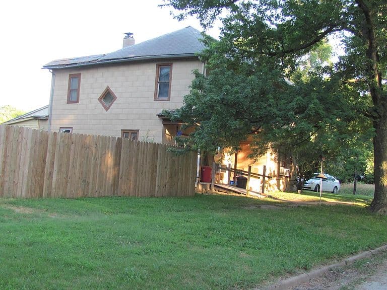 Listing photo