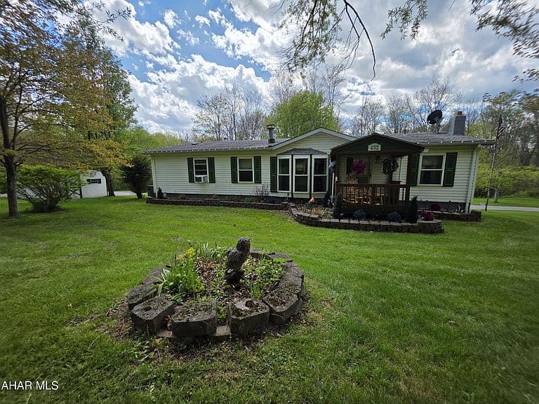 Listing photo 3