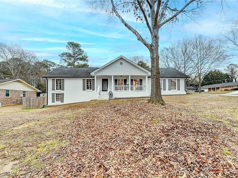 Listing photo 3