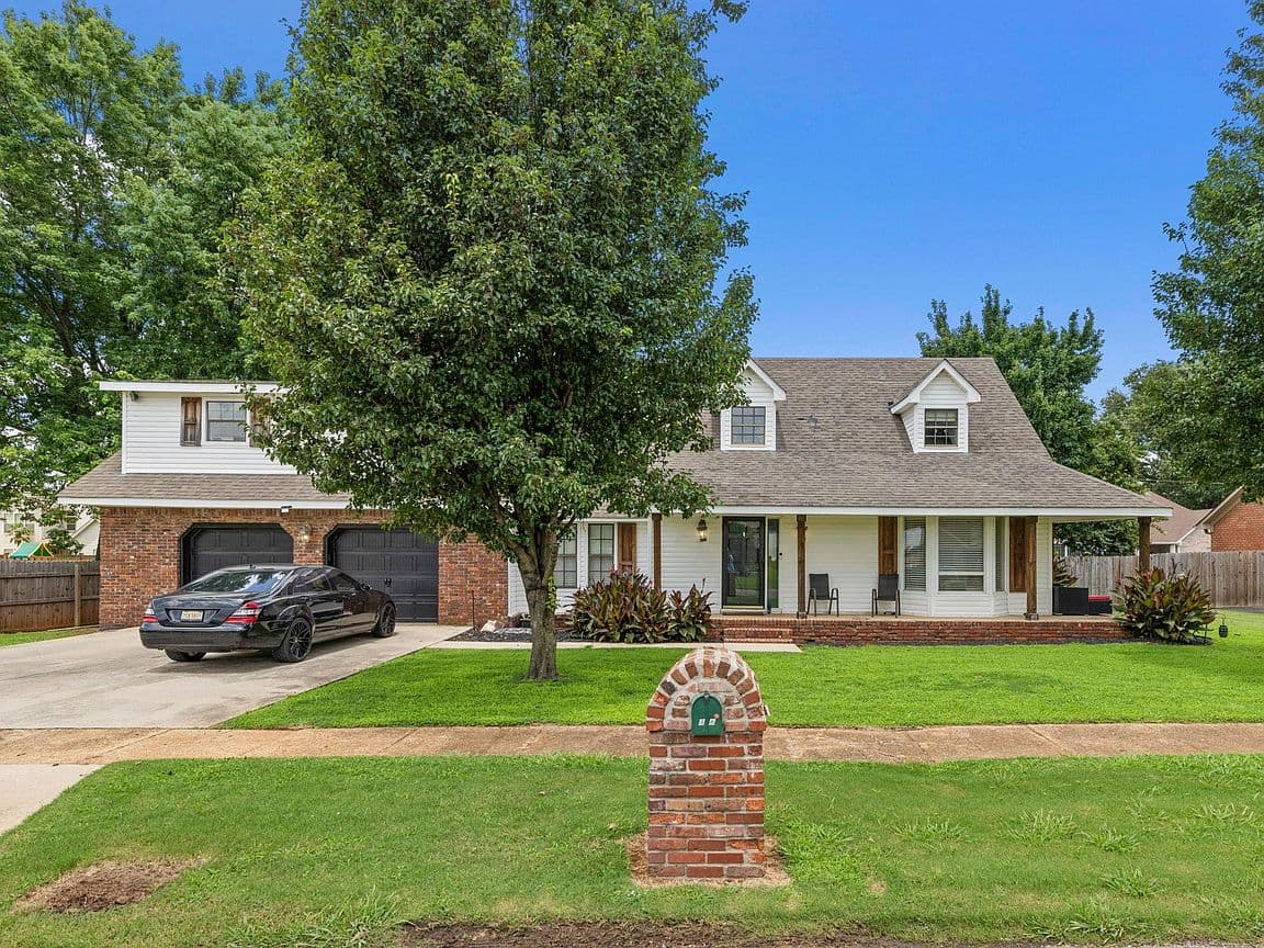 Primary listing photo
