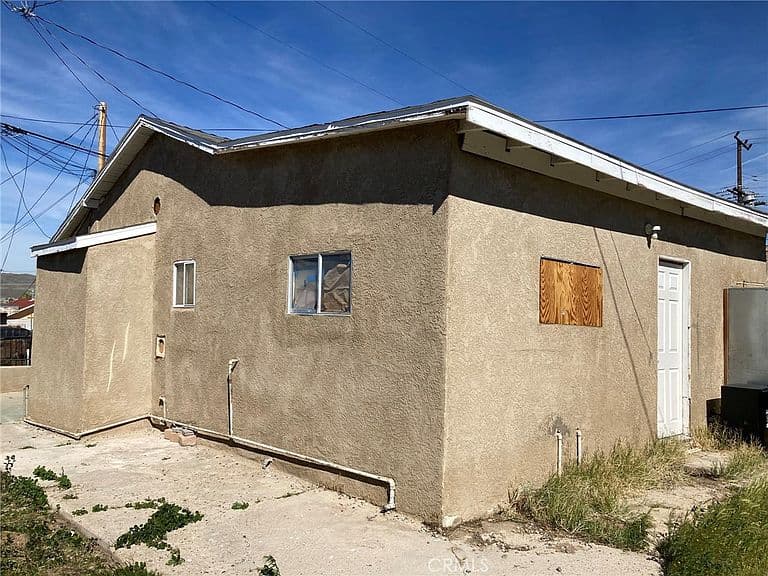 Listing photo 5