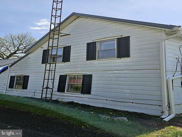 Listing photo 5