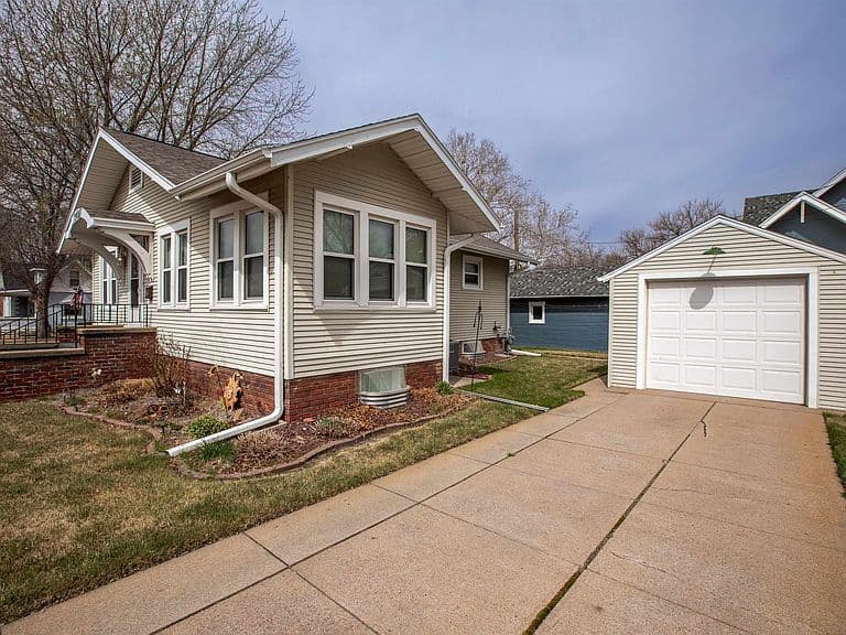 Listing photo 4