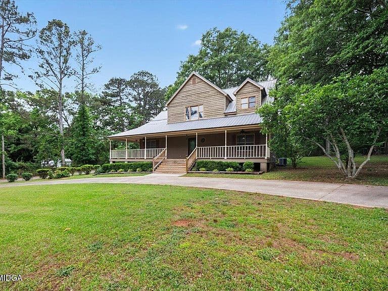 Listing photo 4