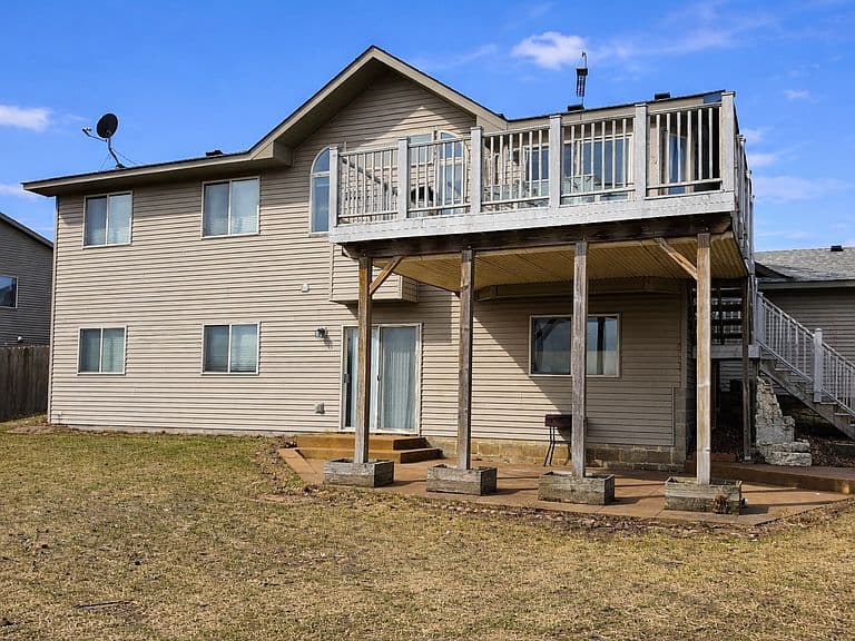 Listing photo 3