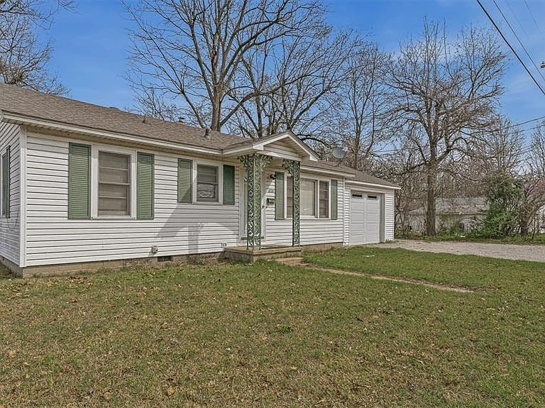 Listing photo 2