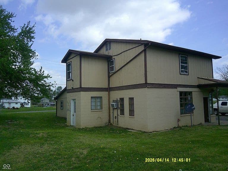 Listing photo 3