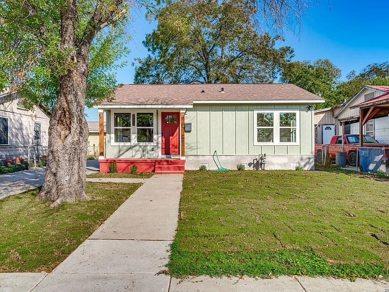 Listing photo 4