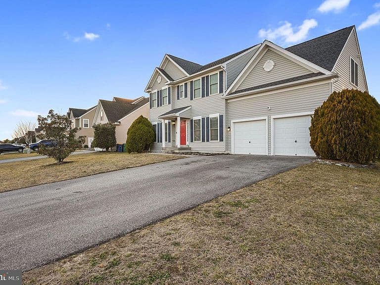 Listing photo 4