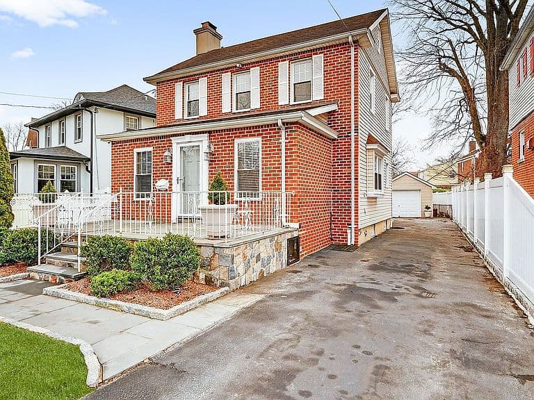 Listing photo 3