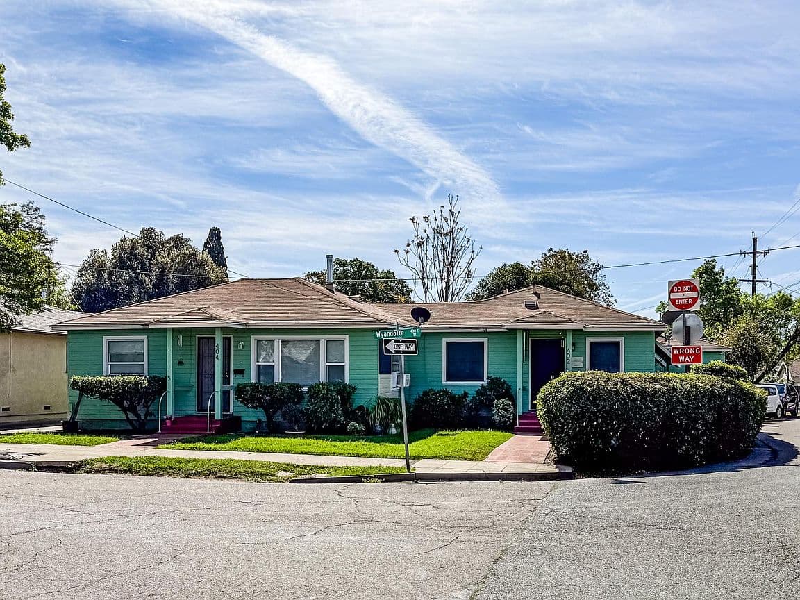 Primary listing photo