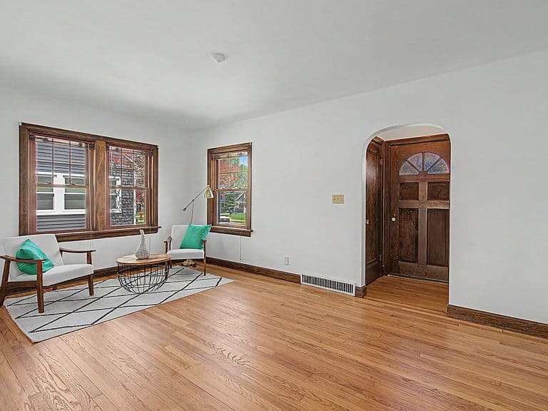 Listing photo 4
