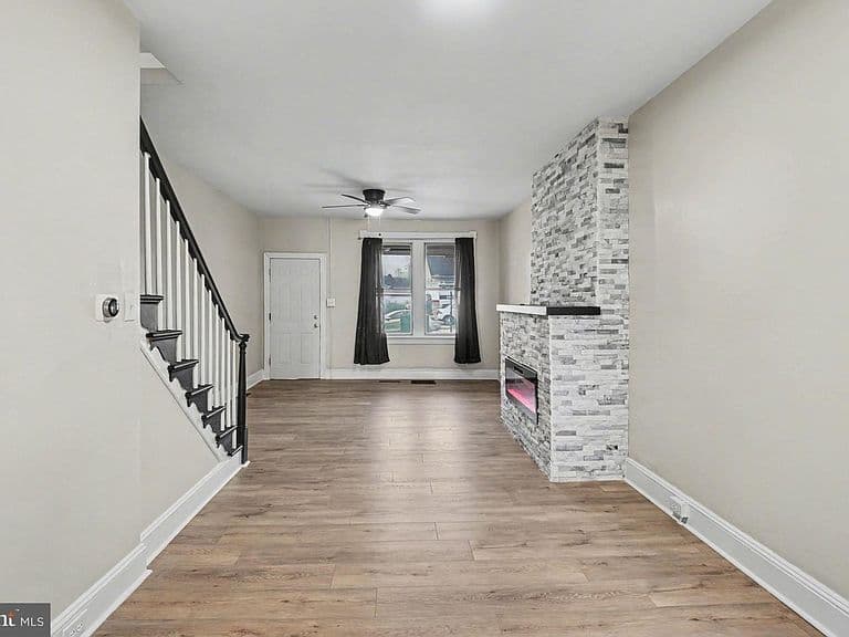 Listing photo 5