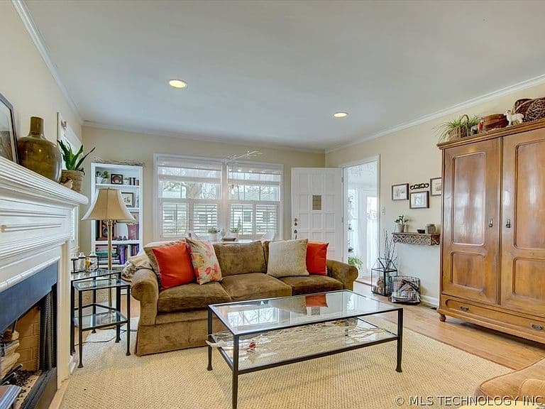 Listing photo 3